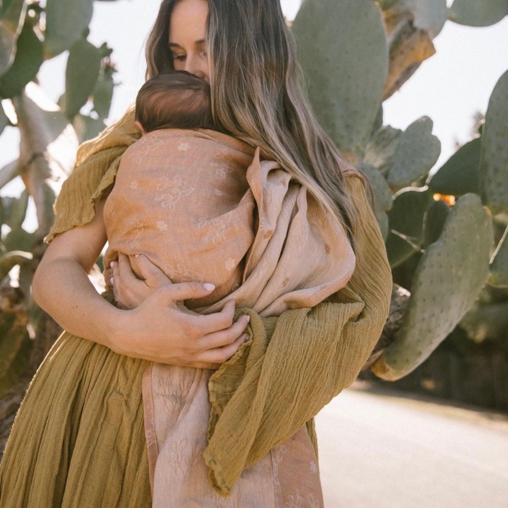Wildbird x DAE collab sling